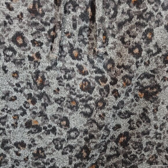 Maurices XL Leopard Print Cowl Neck Pullover Sweater Gray animal print soft warm - Picture 6 of 11
